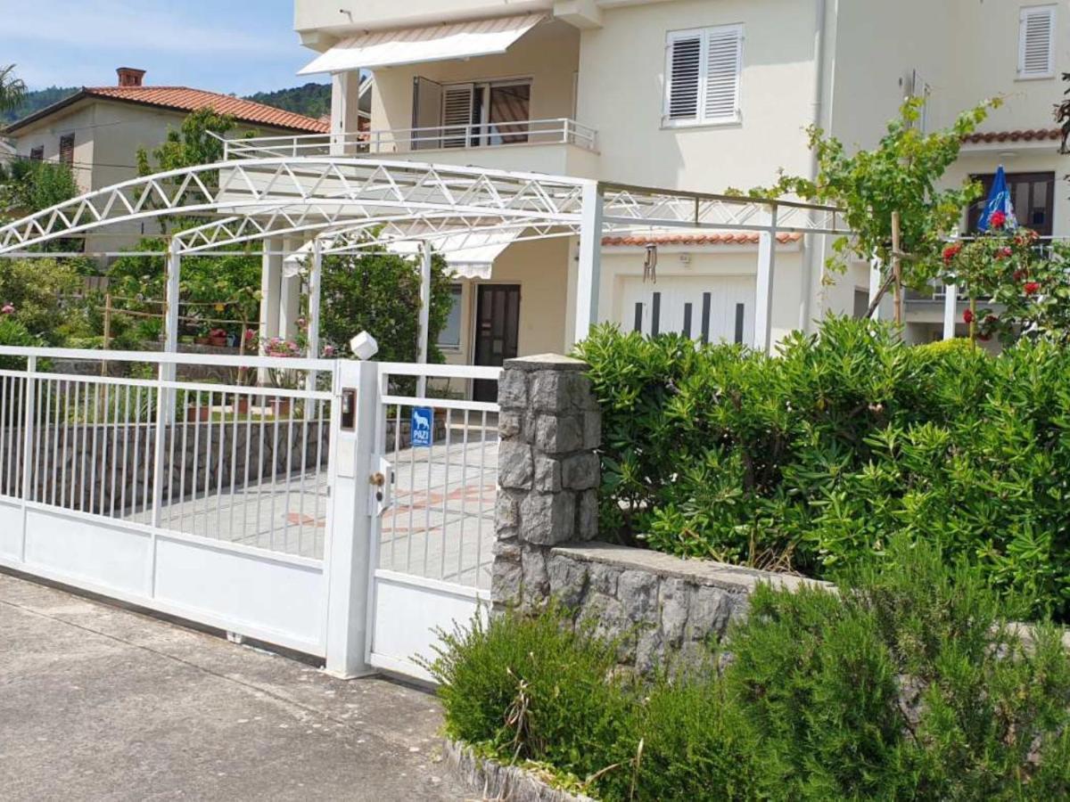 Apartment JF Rezine Lovran Exterior foto